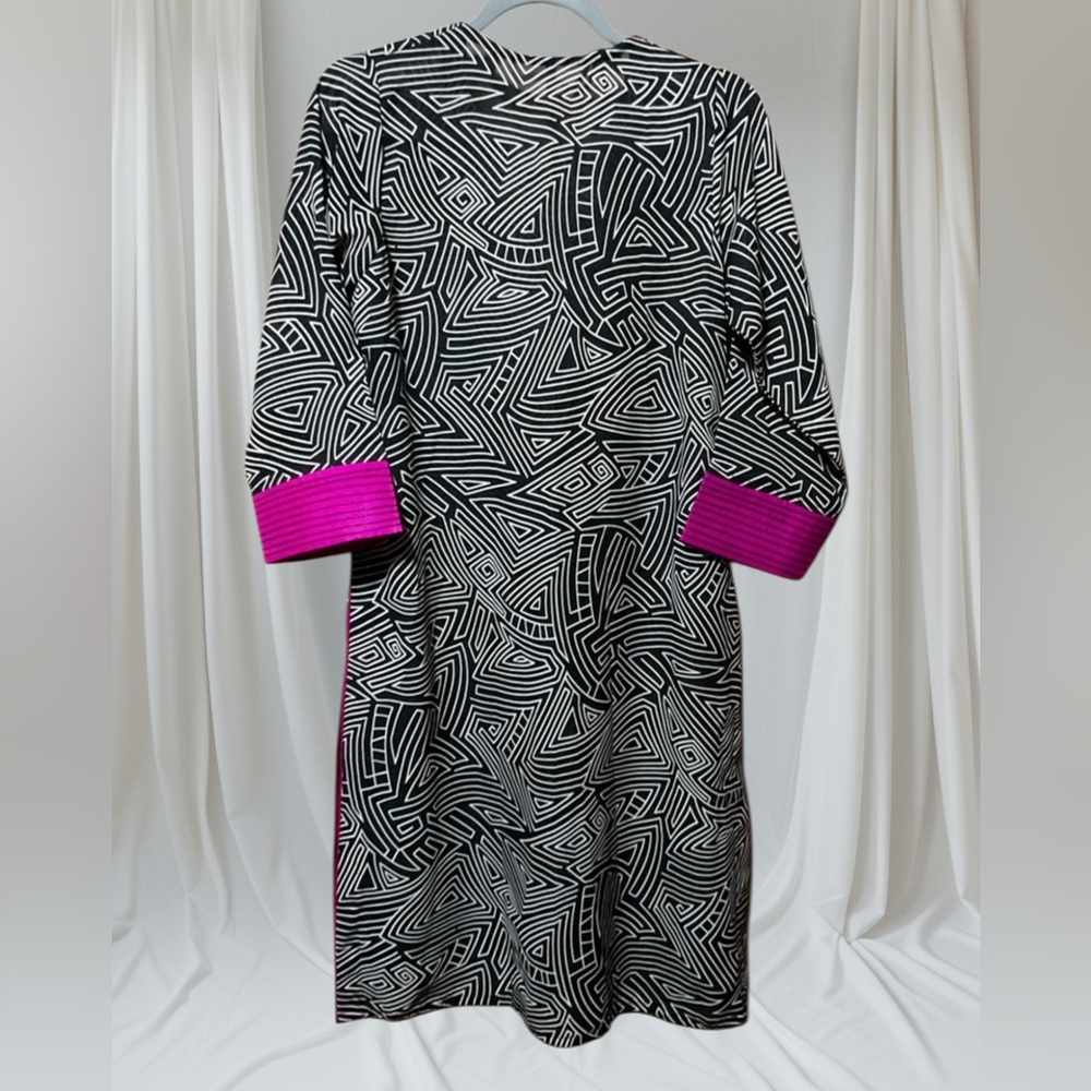 Glamorous Coverup - Picture 2 of 4